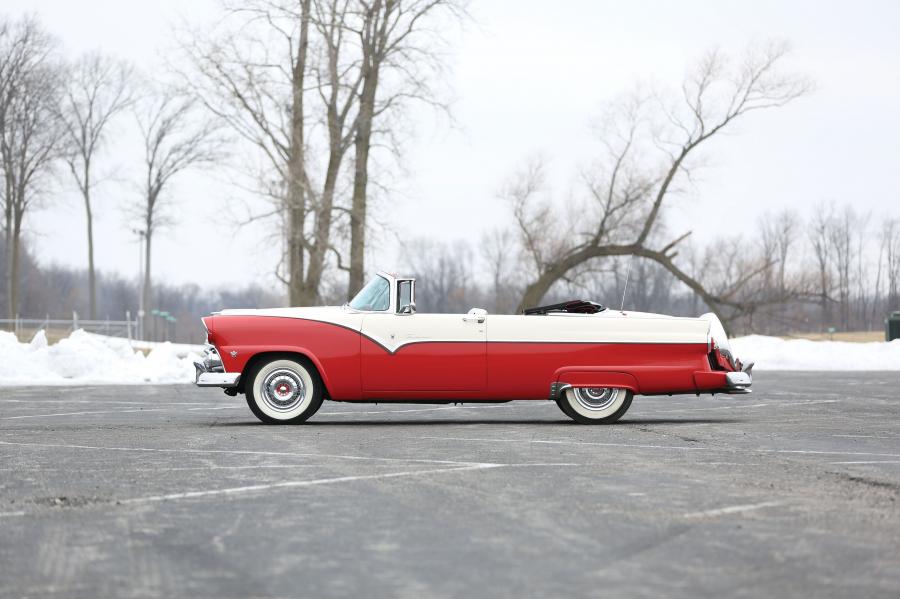  Ford Fairlane Sunliner Convertible 1955 года  (фото 22 из 27)